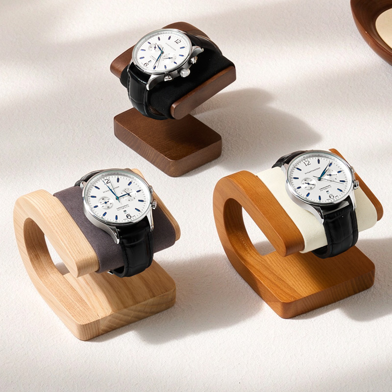 Oirlv Uhrenständer aus Walnuss – Jewelry And Watches Inc Bewertung und Preis